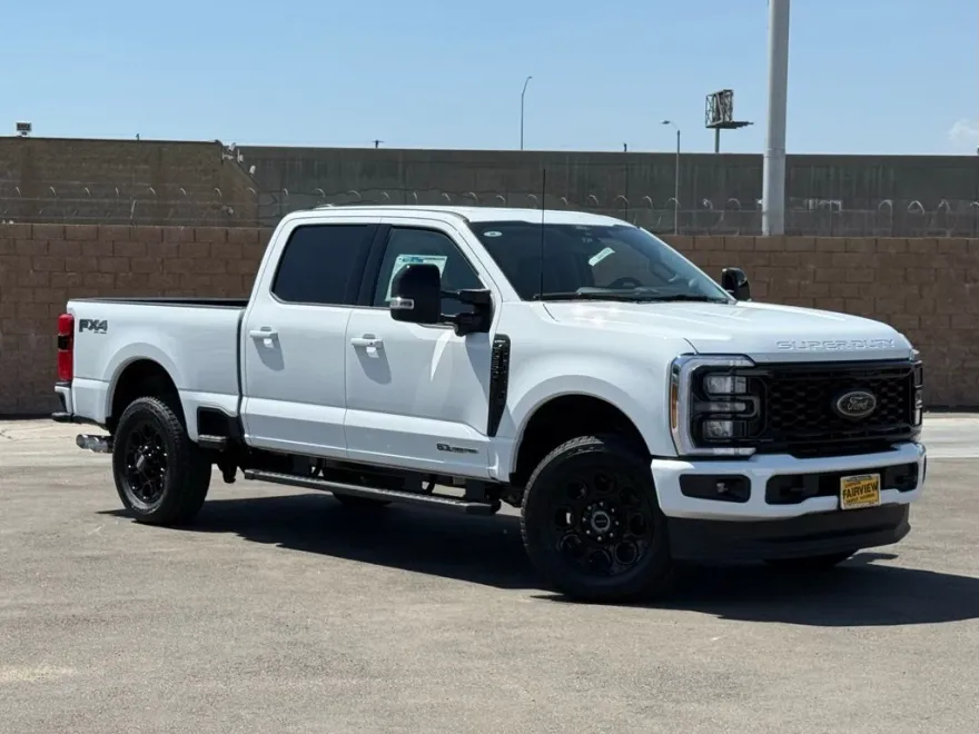 2026 Ford F-250 Lariat photo 1