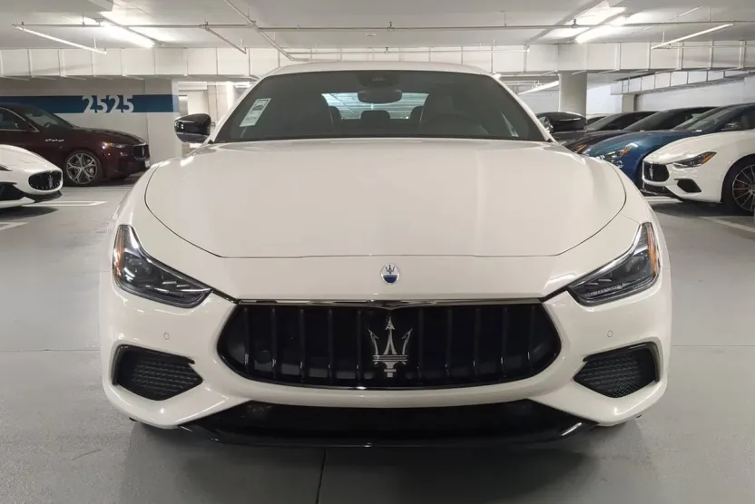 2024 Maserati Ghibli Modena Q4 photo 1