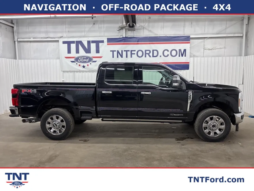 2025 Ford F-350 Lariat photo 1