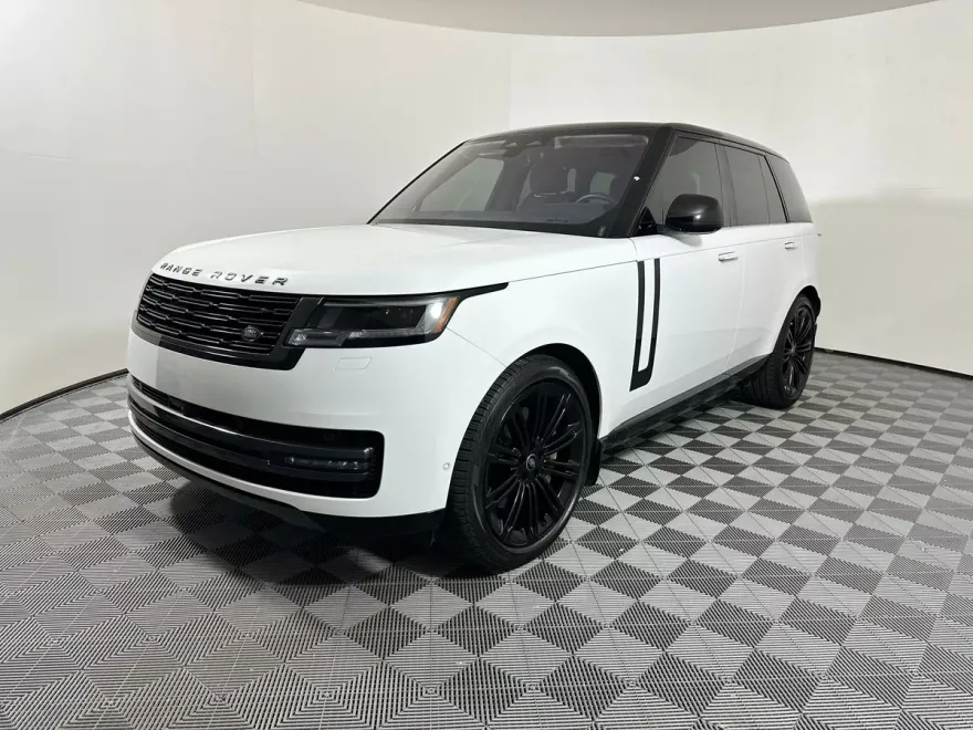 2023 Land Rover Range Rover SE photo 1
