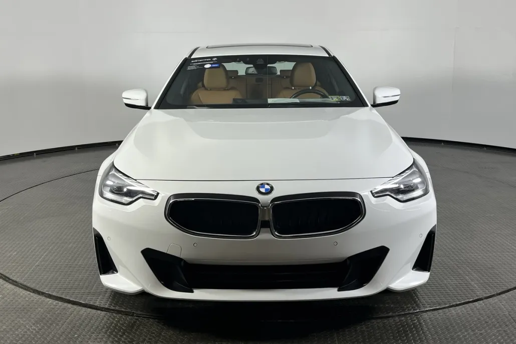 2023 Bmw 230i photo 1