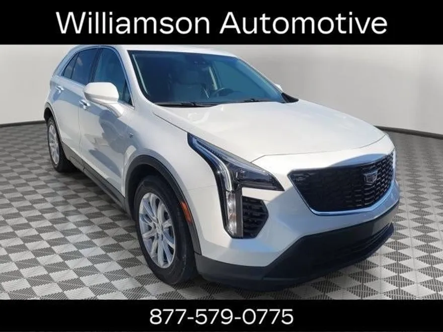 2023 Cadillac XT4 Luxury photo 1