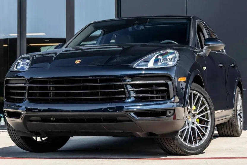 2022 Porsche Cayenne E-Hybrid Coupe photo 1