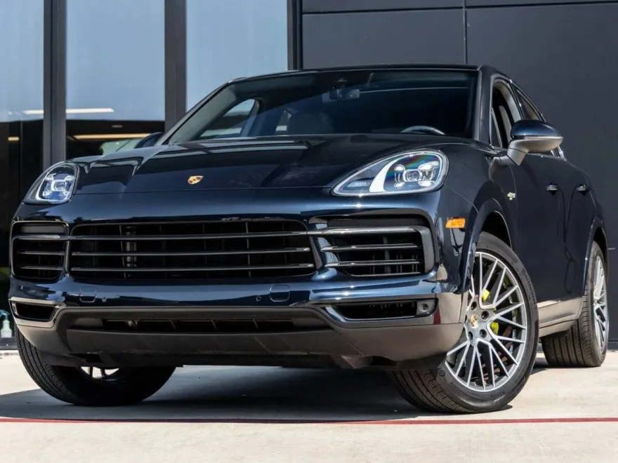 2022 Porsche Cayenne E-Hybrid Coupe photo 1