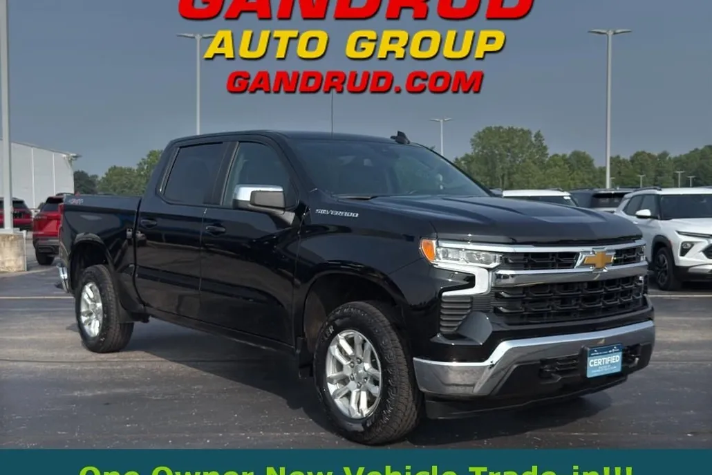 2024 Chevrolet Silverado 1500 LT photo 1