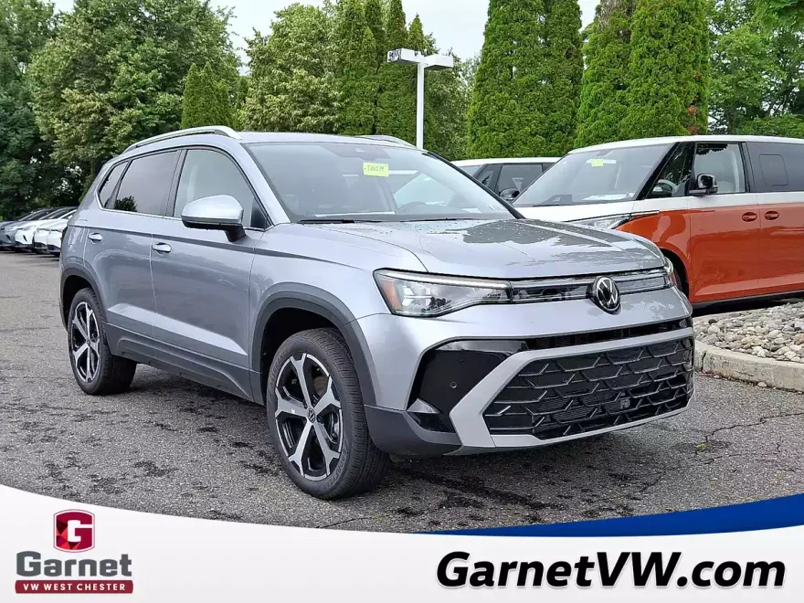 2025 Volkswagen Taos SEL photo 1