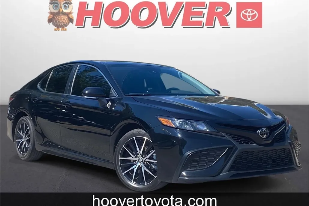 2024 Toyota Camry SE photo 1