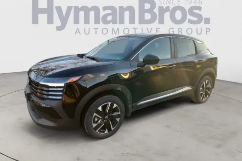 2025 Nissan Kicks SV photo 3