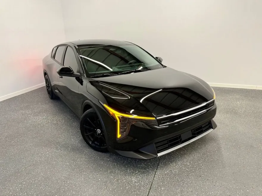 2025 Kia K4 EX photo 1