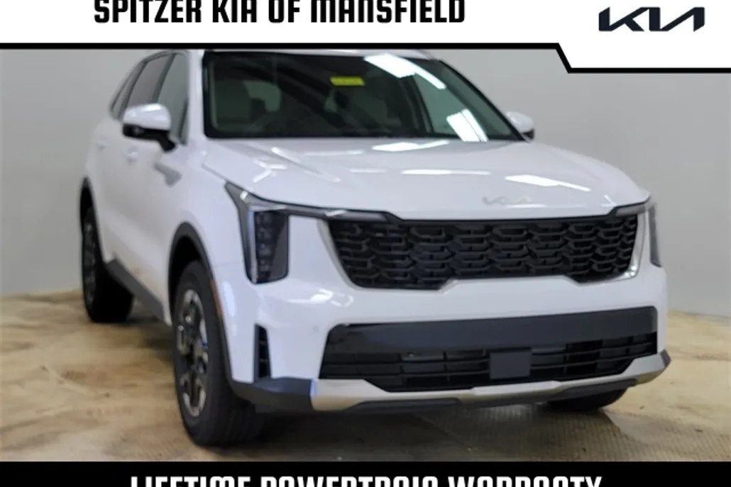 2025 Kia Sorento S photo 1