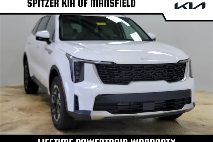 2025 Kia Sorento S photo 1
