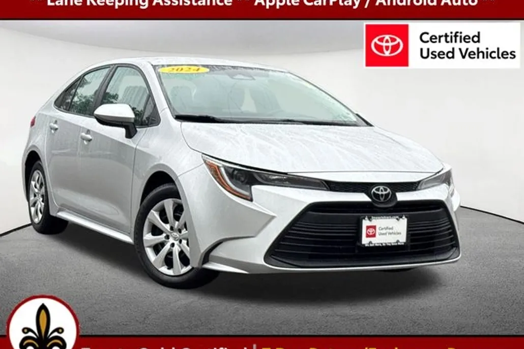 2024 Toyota Corolla LE photo 1