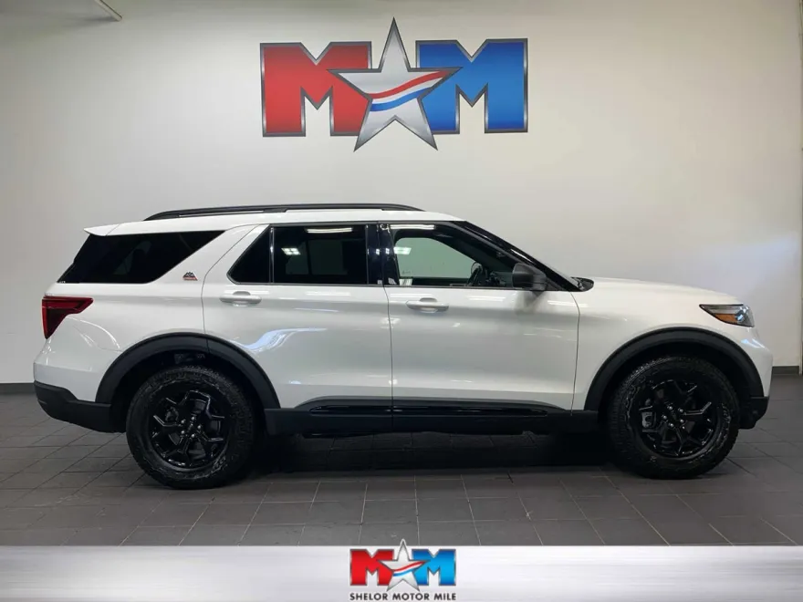 2023 Ford Explorer Timberline photo 1