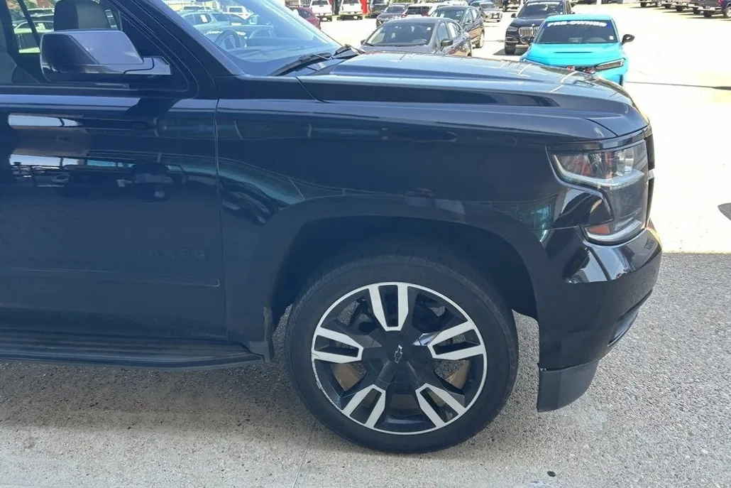 2019 Chevrolet Tahoe Premier photo 1