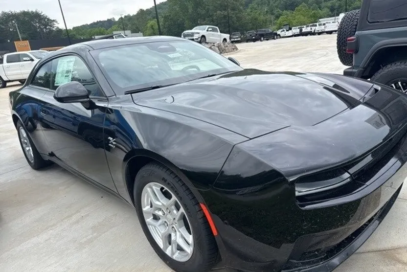 2025 Dodge Charger Daytona R/T photo 1