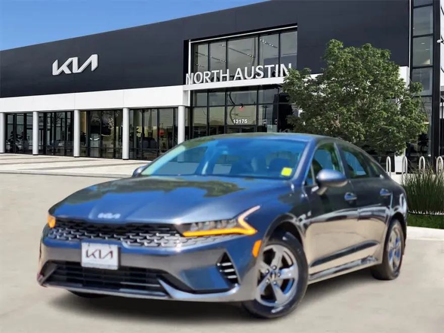 2023 Kia K5 LXS photo 1