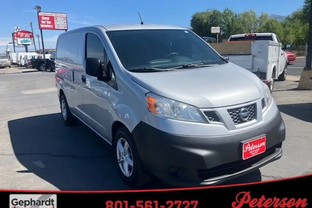 2017 Nissan NV200 S photo 1