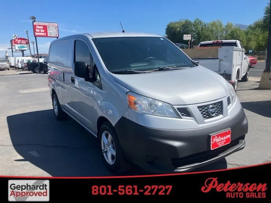 2017 Nissan NV200 S photo 1