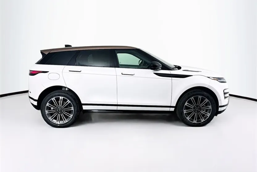 2026 Land Rover Range Rover Evoque Dynamic SE photo 1