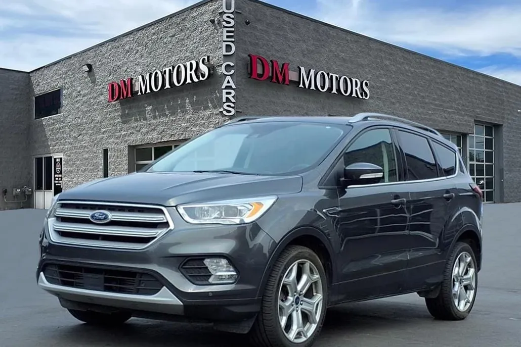 2019 Ford Escape Titanium photo 1