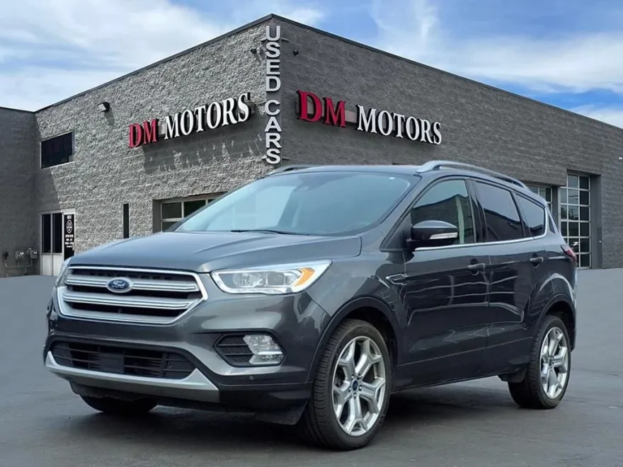 2019 Ford Escape Titanium photo 1