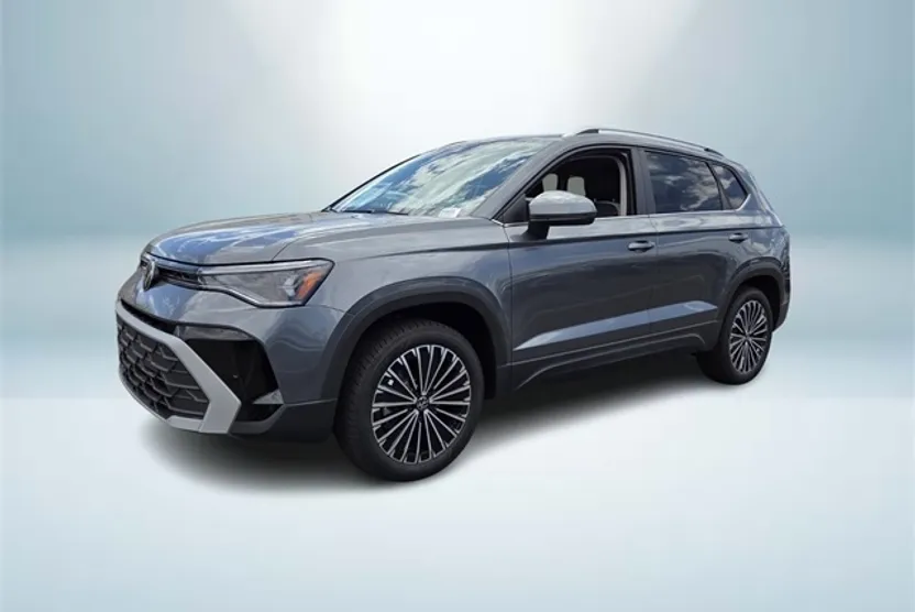 2025 Volkswagen Taos SE photo 1