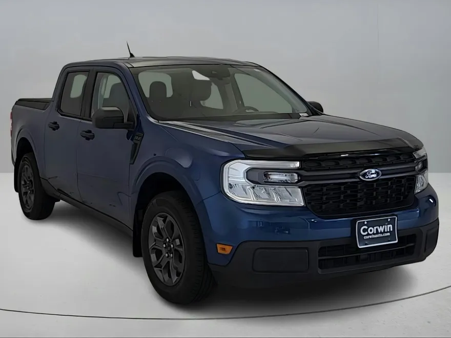 2023 Ford Maverick XLT photo 1
