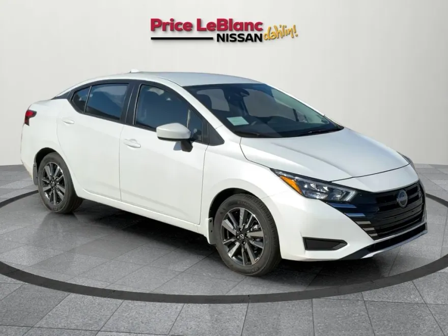 2025 Nissan Versa SV photo 1