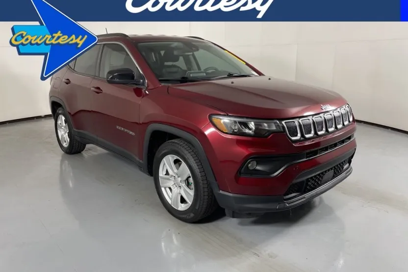 2022 Jeep Compass Latitude photo 1