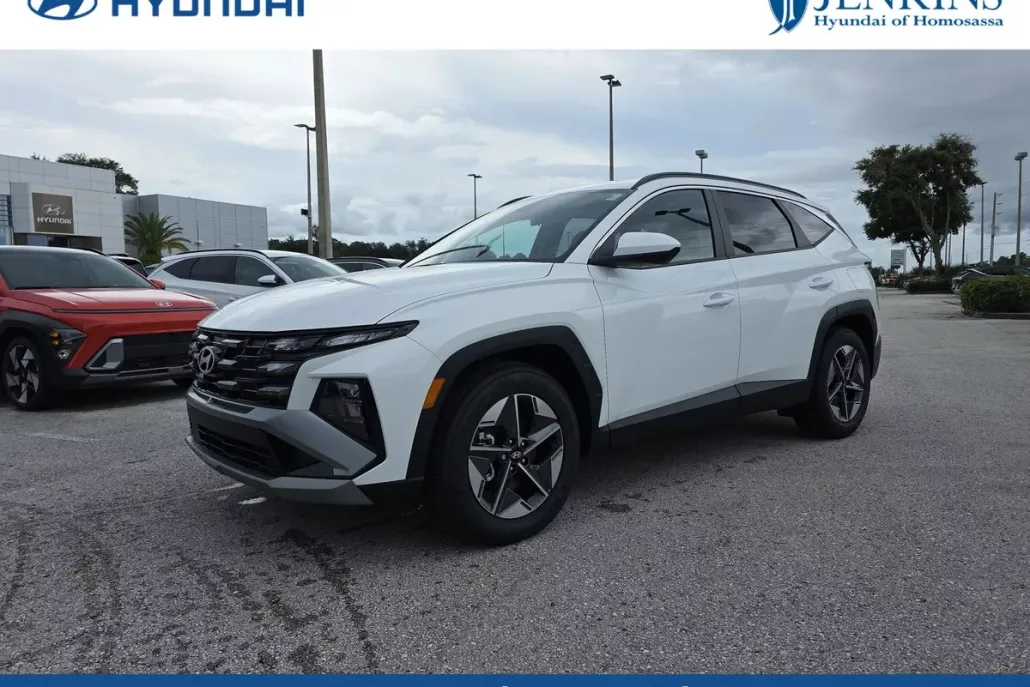 2025 Hyundai Tucson SEL photo 1