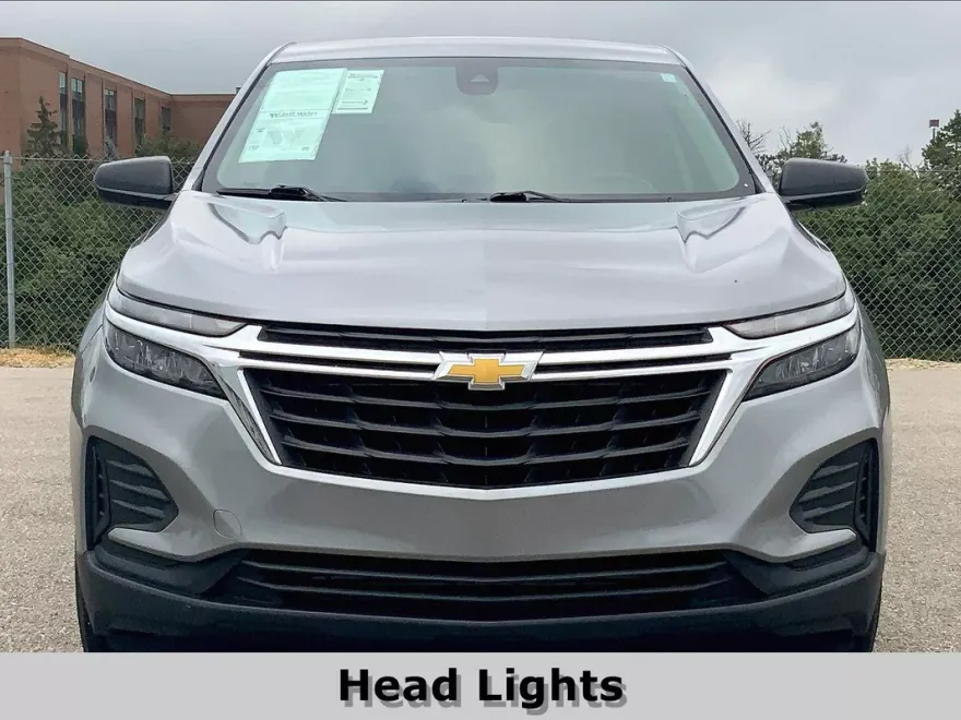 2023 Chevrolet Equinox LS photo 1