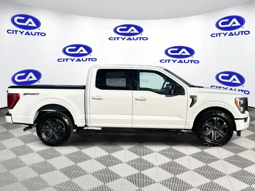 2023 Ford F-150 XLT photo 1