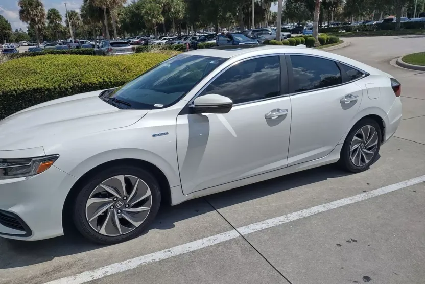 2019 Honda Insight Touring photo 1