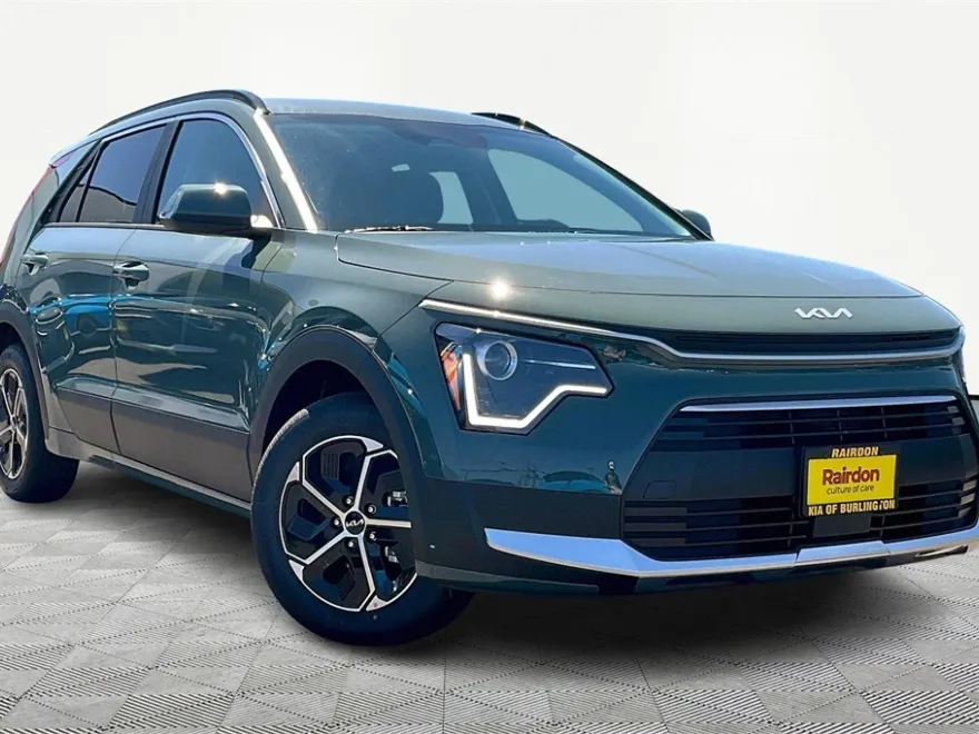 2025 Kia Niro EX photo 1