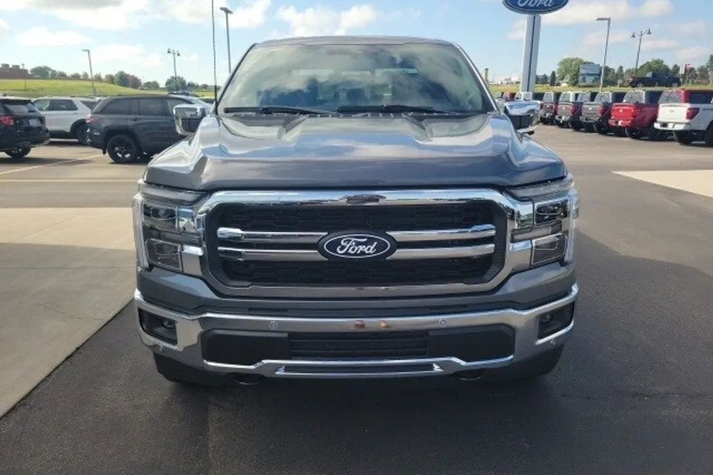 2025 Ford F-150 Lariat photo 1