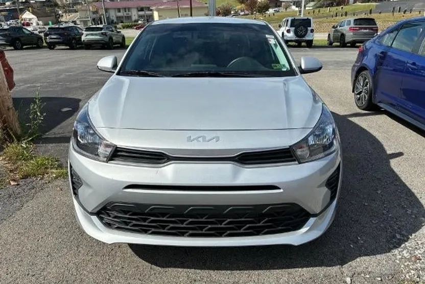 2023 Kia Rio LX photo 1