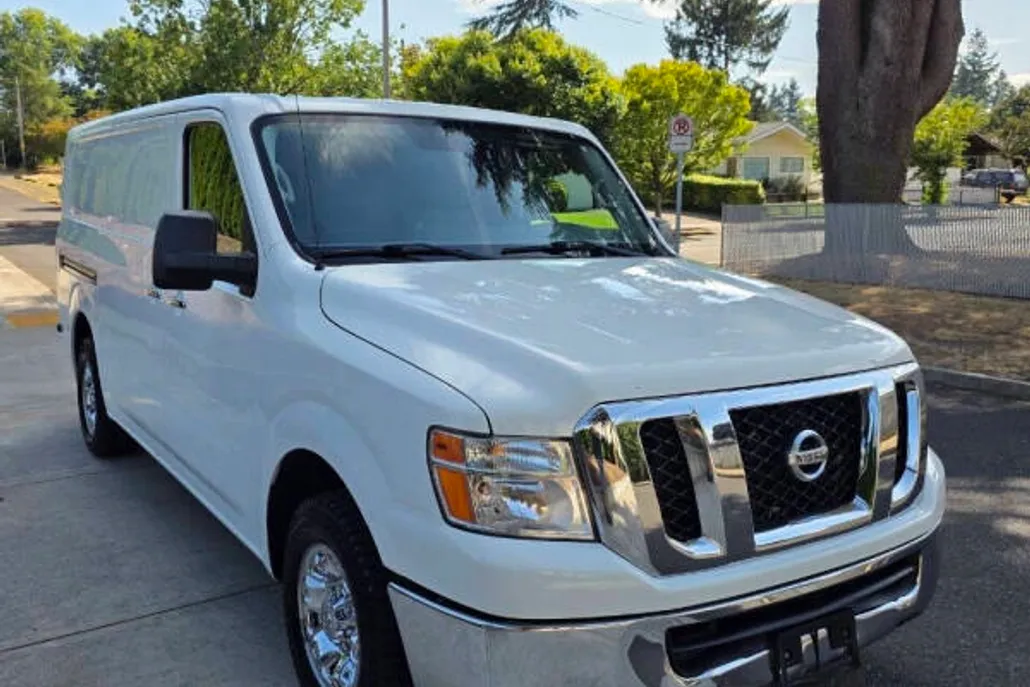 2018 Nissan NV2500 HD SL photo 1
