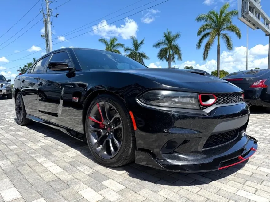 2020 Dodge Charger Scat Pack photo 1