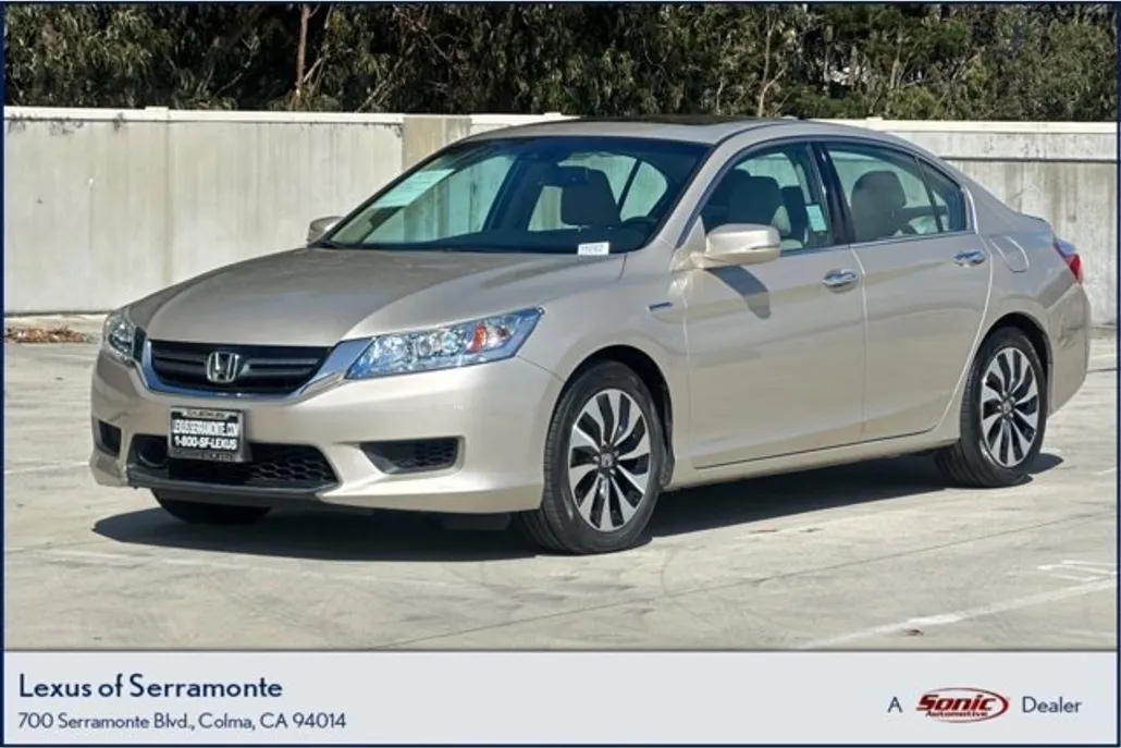 2014 Honda Accord Hybrid Touring photo 1