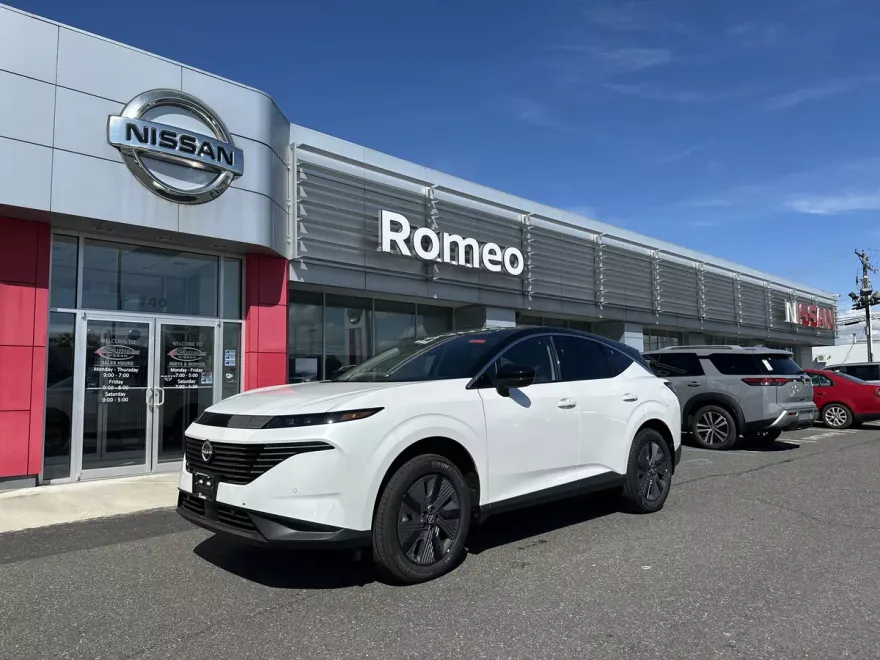 2025 Nissan Murano SL photo 1