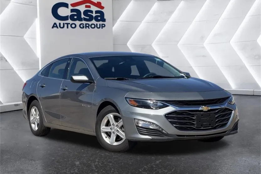 2024 Chevrolet Malibu 1LT photo 1
