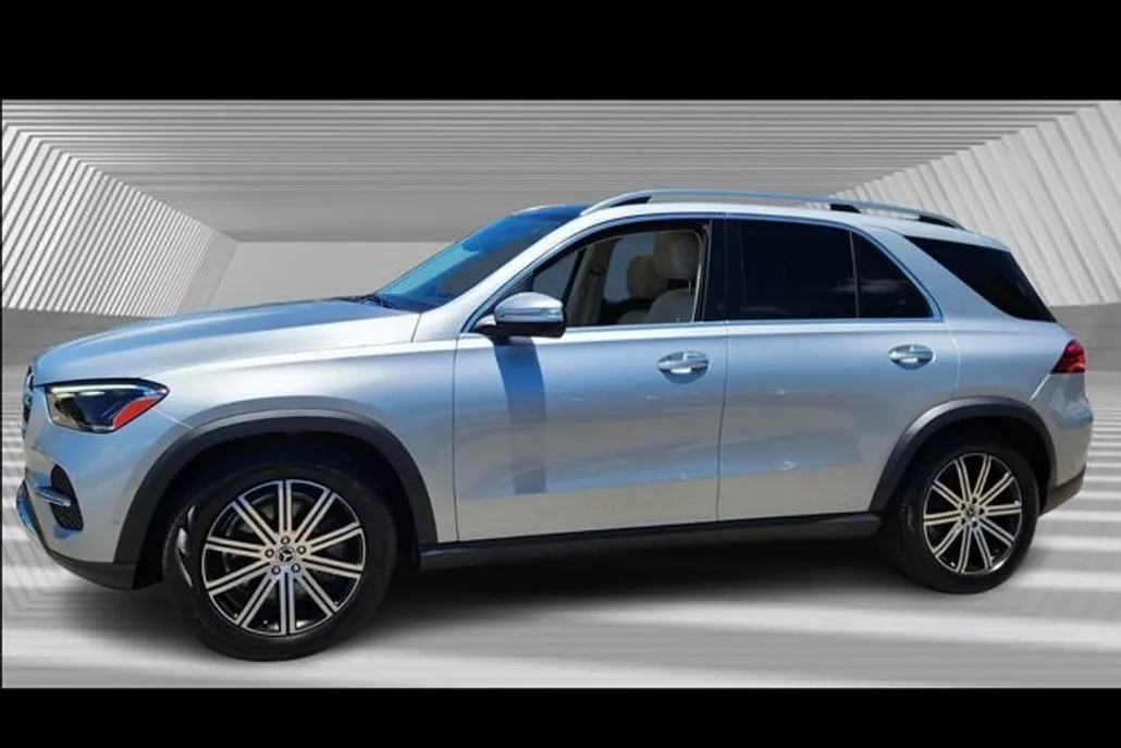 2024 Mercedes Benz GLE 450 4MATIC photo 1