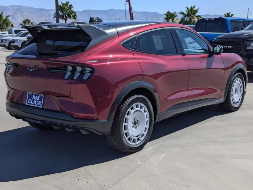 2025 Ford Mustang Mach-E GT photo 1