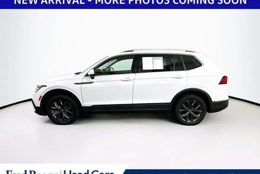 2022 Volkswagen Tiguan SE photo 1