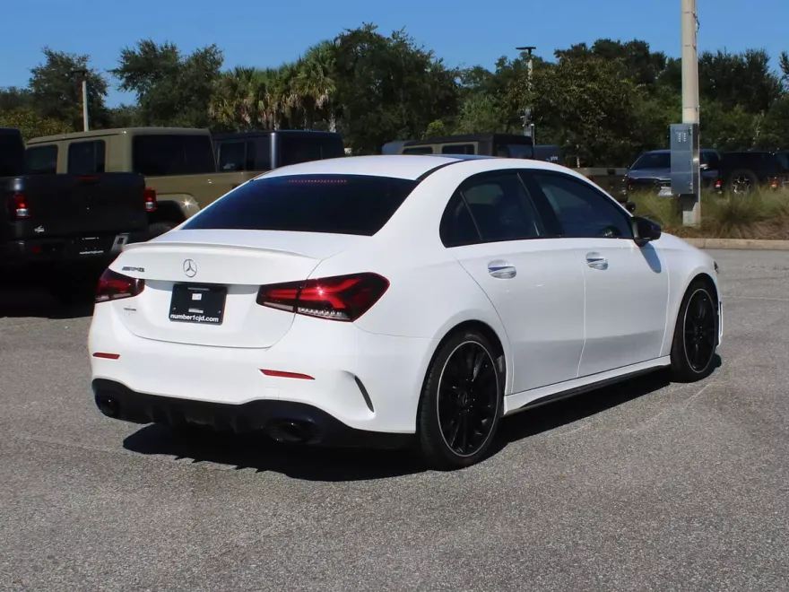 2021 Mercedes Benz A AMG 35 4MATIC photo 1