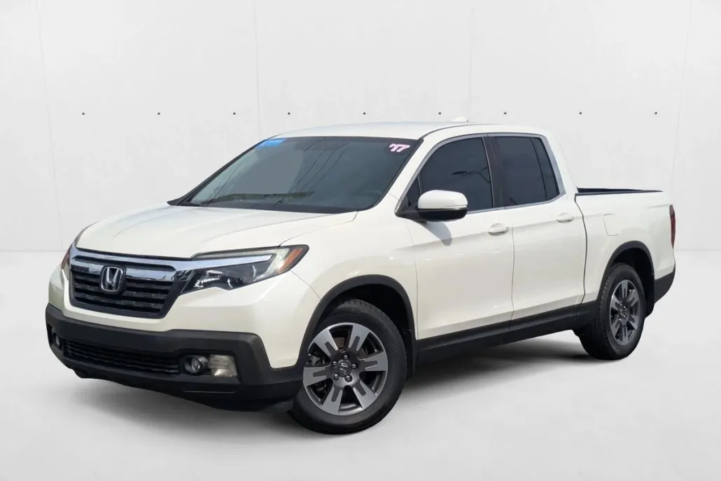 2017 Honda Ridgeline RTL-T photo 1