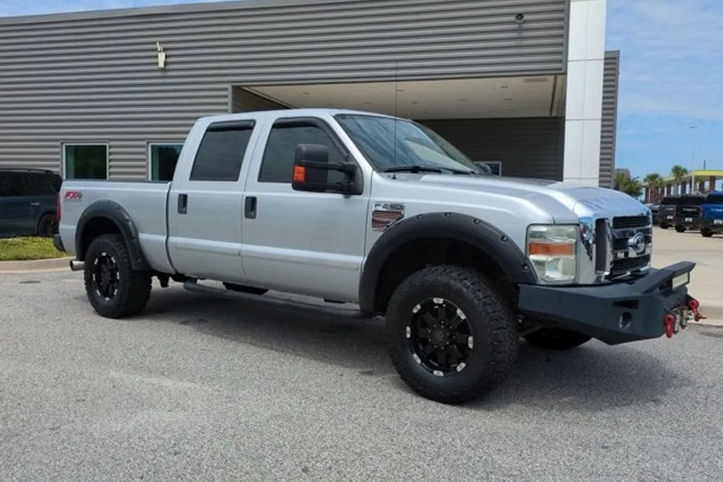 2010 Ford F-250 XLT photo 1