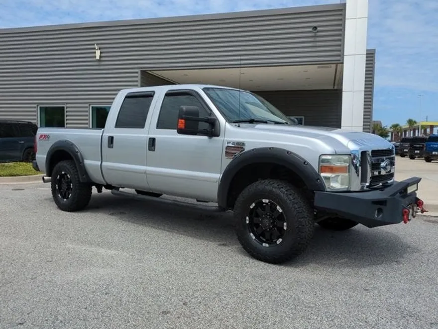 2010 Ford F-250 XLT photo 1