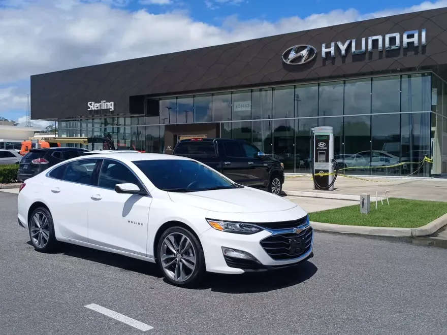 2024 Chevrolet Malibu Premier 2LT photo 1