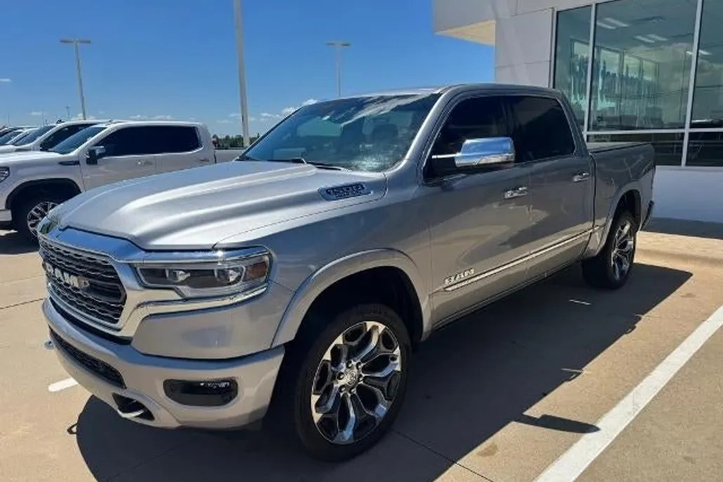 2022 Ram 1500 Limited photo 1